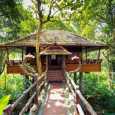 Kalppavanam Heritage Resort Thekkady Exterior photo